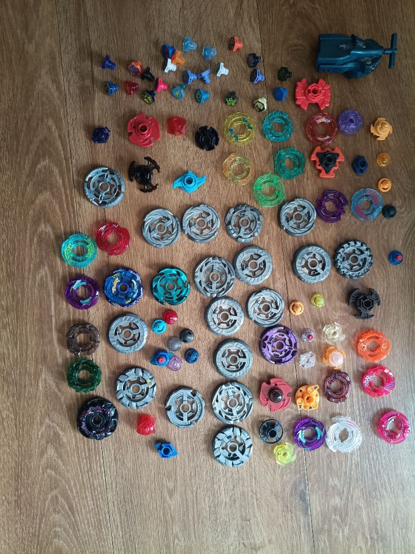 メタルファイトベイブレード　まとめ売り メタルファイトベイブレードまとめ売り の通販 by りゅう's shop｜ラクマ