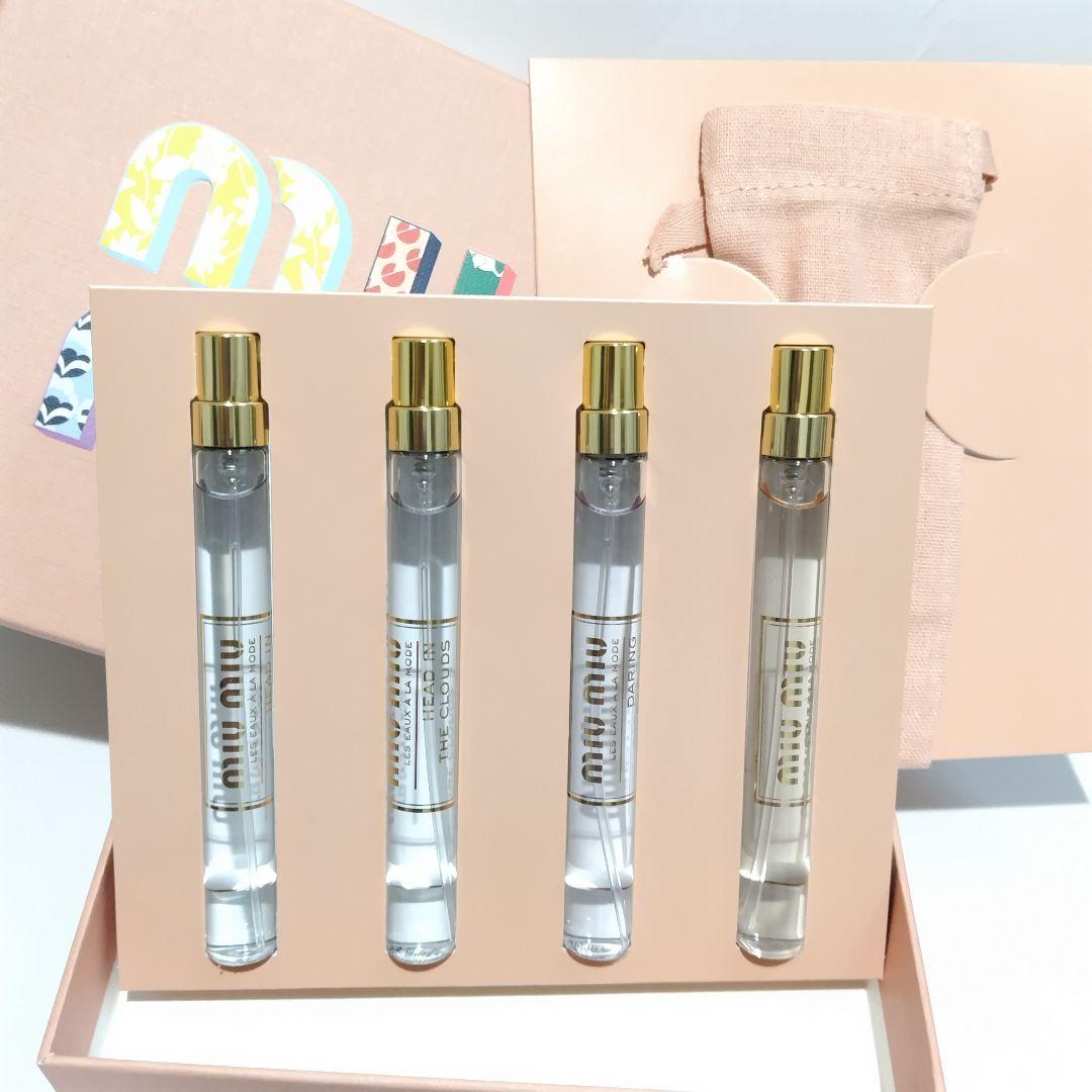 ミュウミュウ 新品ホリデー クリスマス 限定 ギフトボックス付き