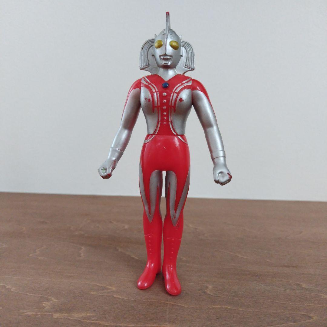 ウルトラの母 BANDAI製 硬質ソフビ 当時物 1989 - メルカリ