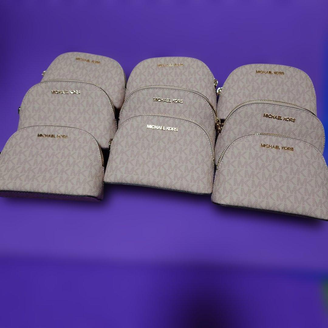 MICHAEL KORS ポーチ 9個セット ベージュ MICHAEL KORS（マイケルコース）の「JET SET TRAVEL ダブルジップ