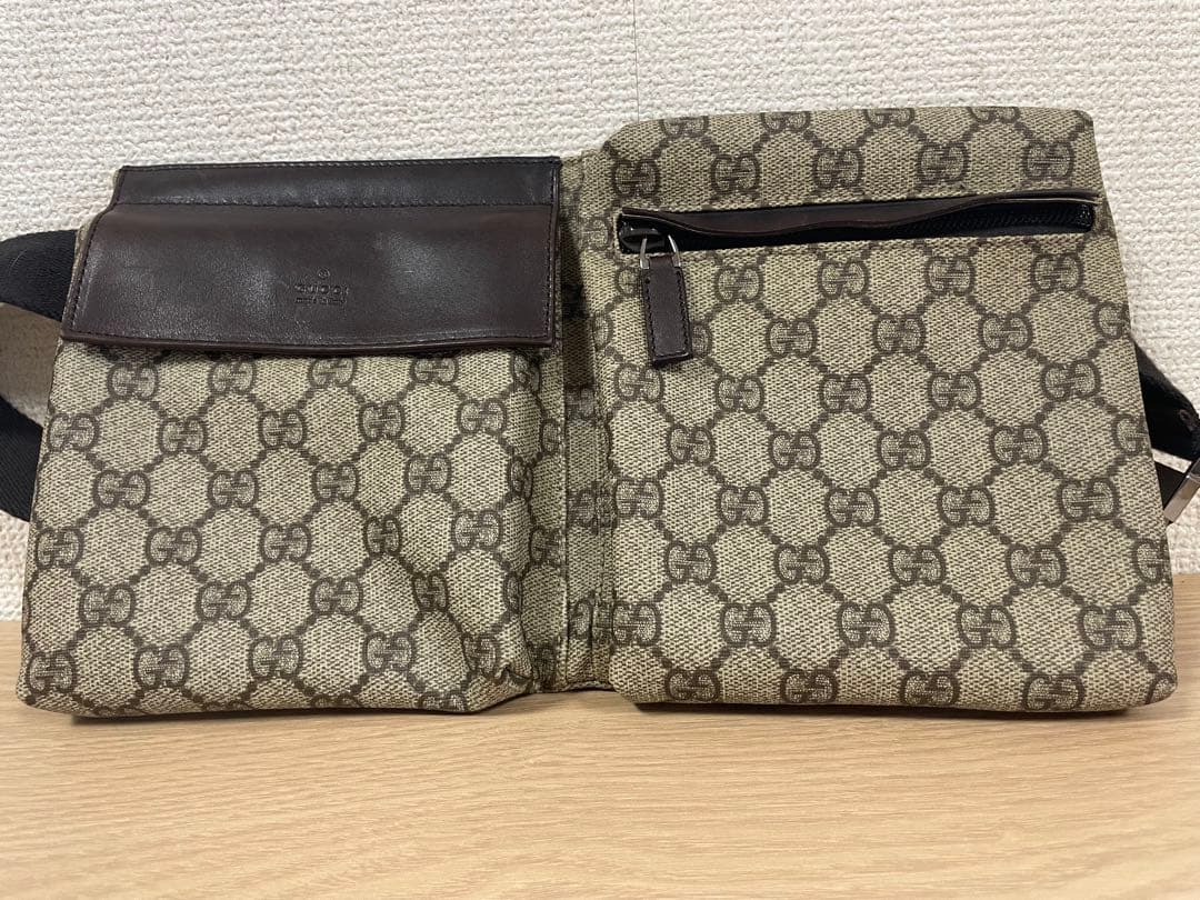 GUCCI　ボディバッグ　ウエストポーチ