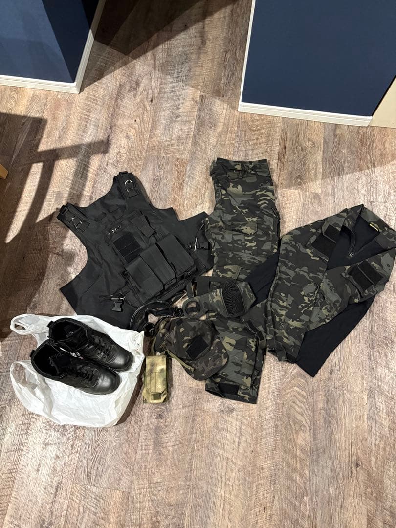 サバゲー 戦闘服上下セットアップ肘膝パット付き