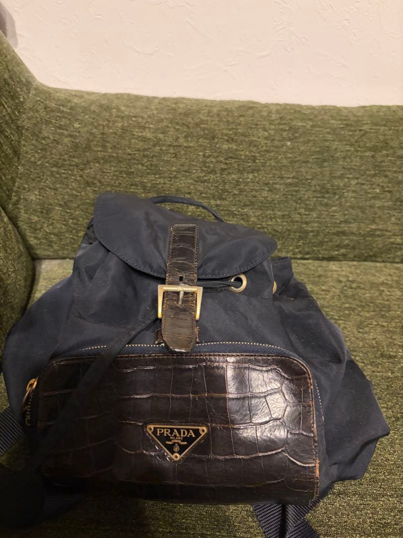 プラダ リュック レザー ナイロン クロコダイル型押 ブラック 三角プレート