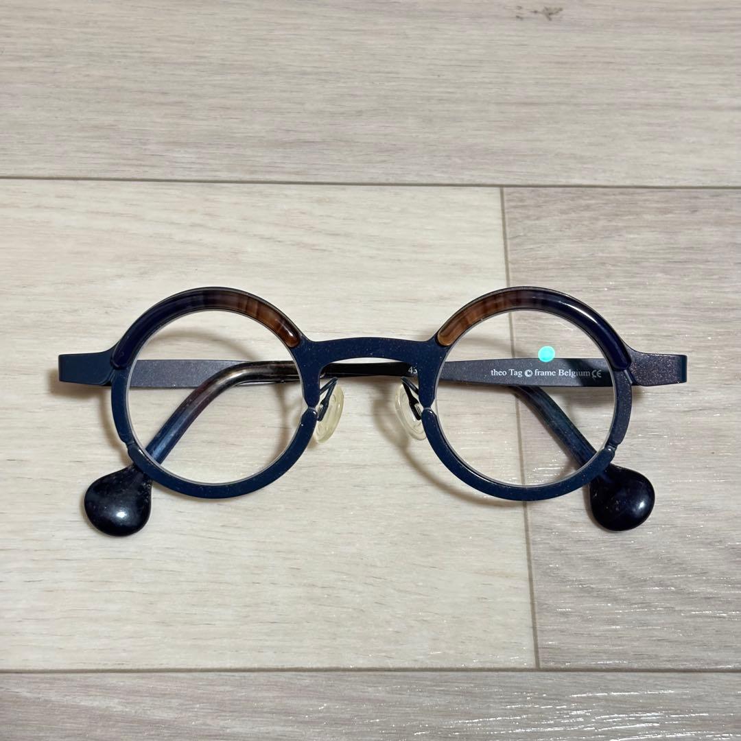 theo テオ　tag まるめがね