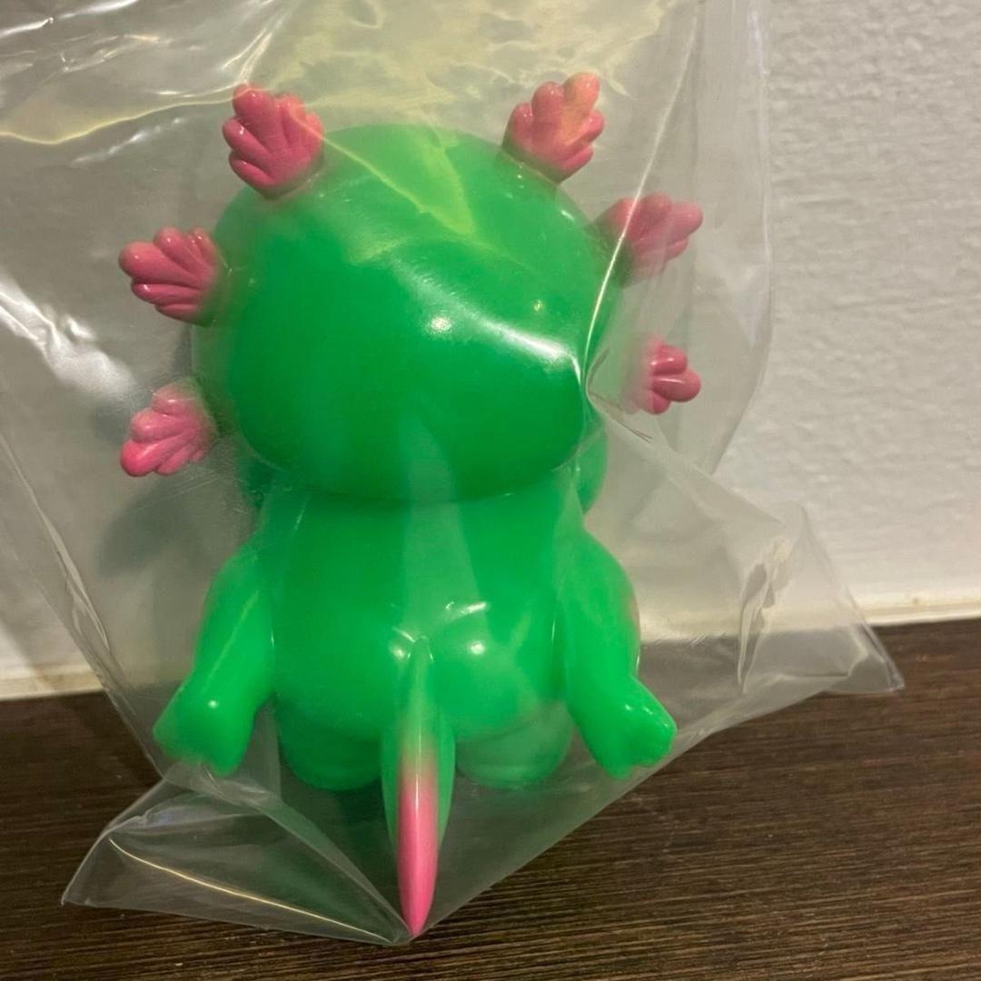 GRAPE BRAIN ロッキャクウーパー まかろに キウイ 蛍光グリーン成型