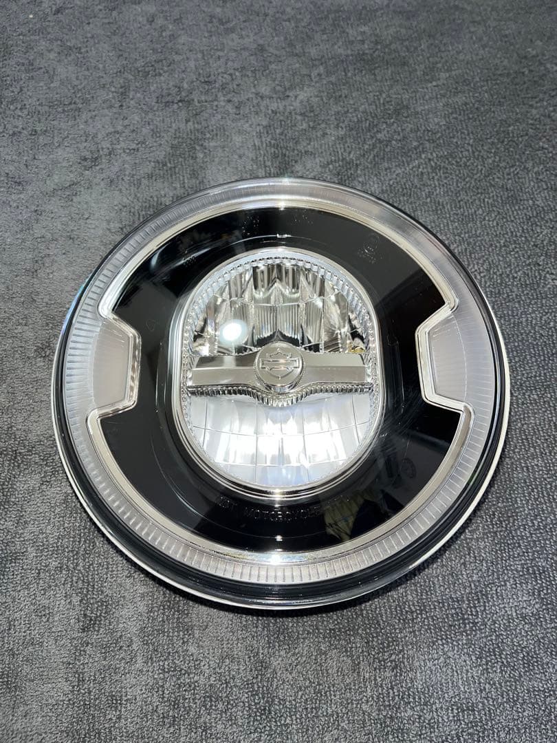 ハーレーダビッドソン純正 7インチ デイメーカーシグネチャーLEDヘッドライト