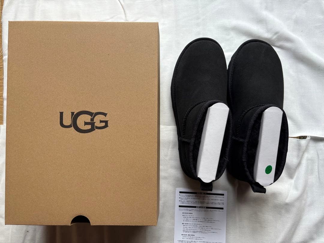 「新品」UGG ウルトラミニ　US8 黒 ムートンブーツ UGG アグ ウルトラミニ プラットフォーム ムートンブーツ クラシック