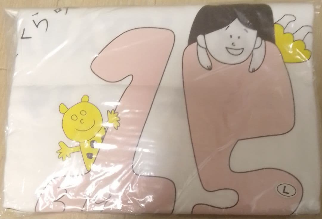 サクラ (SAKURA クラオンニ 宮脇咲良)　生誕Tシャツ　Lサイズ　入手困難