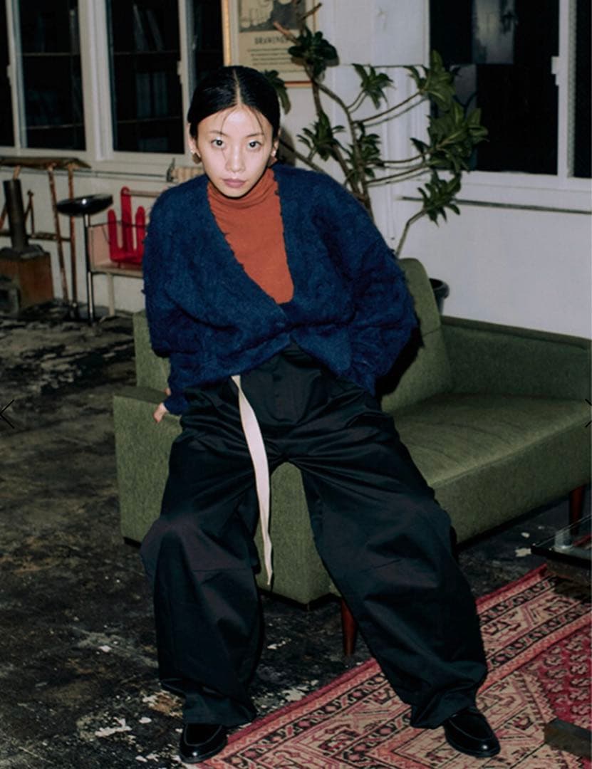 ゆるり様専用 CREDONA コード刺繍ロゴカーデ - メルカリ