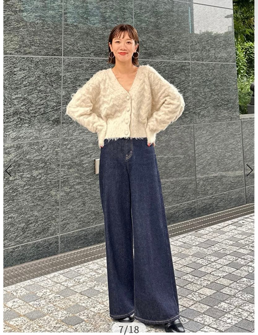 ゆるり様専用 CREDONA コード刺繍ロゴカーデ - メルカリ