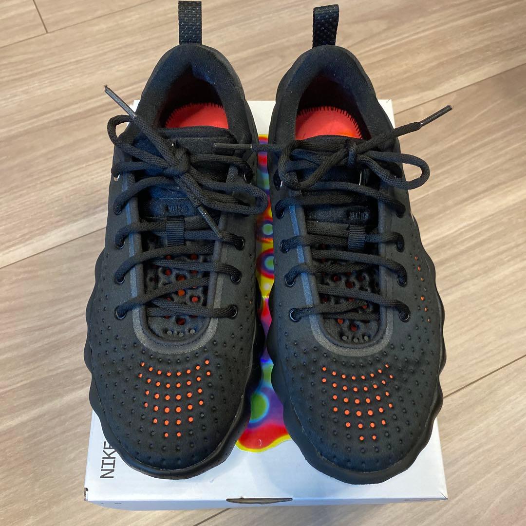 美品 Nike Mind スニーカー ブラック/オレンジ ナイキのスニーカー「エア 180」マットブラック×オレンジのハロウィン