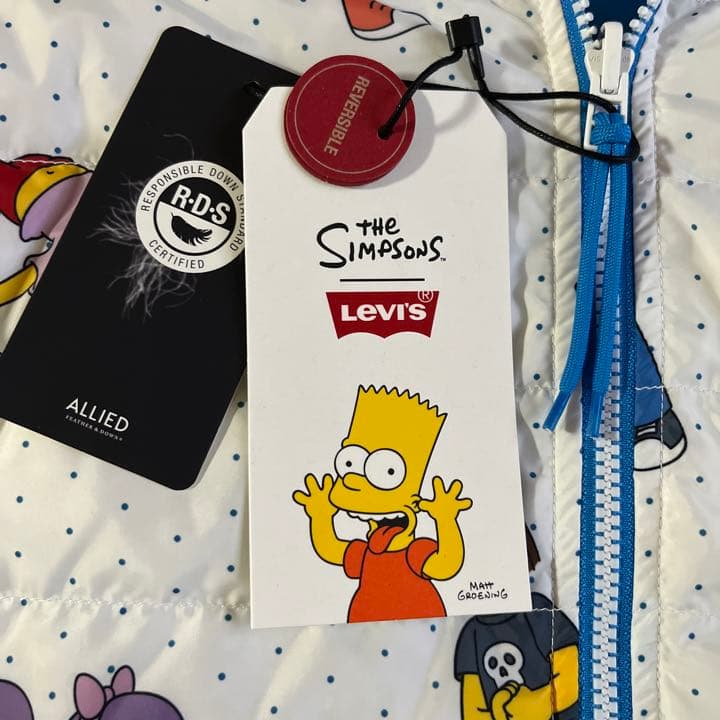 LEVI'S×SIMPSONSリバーシブルパッカブルジャケット ダウンジャケット