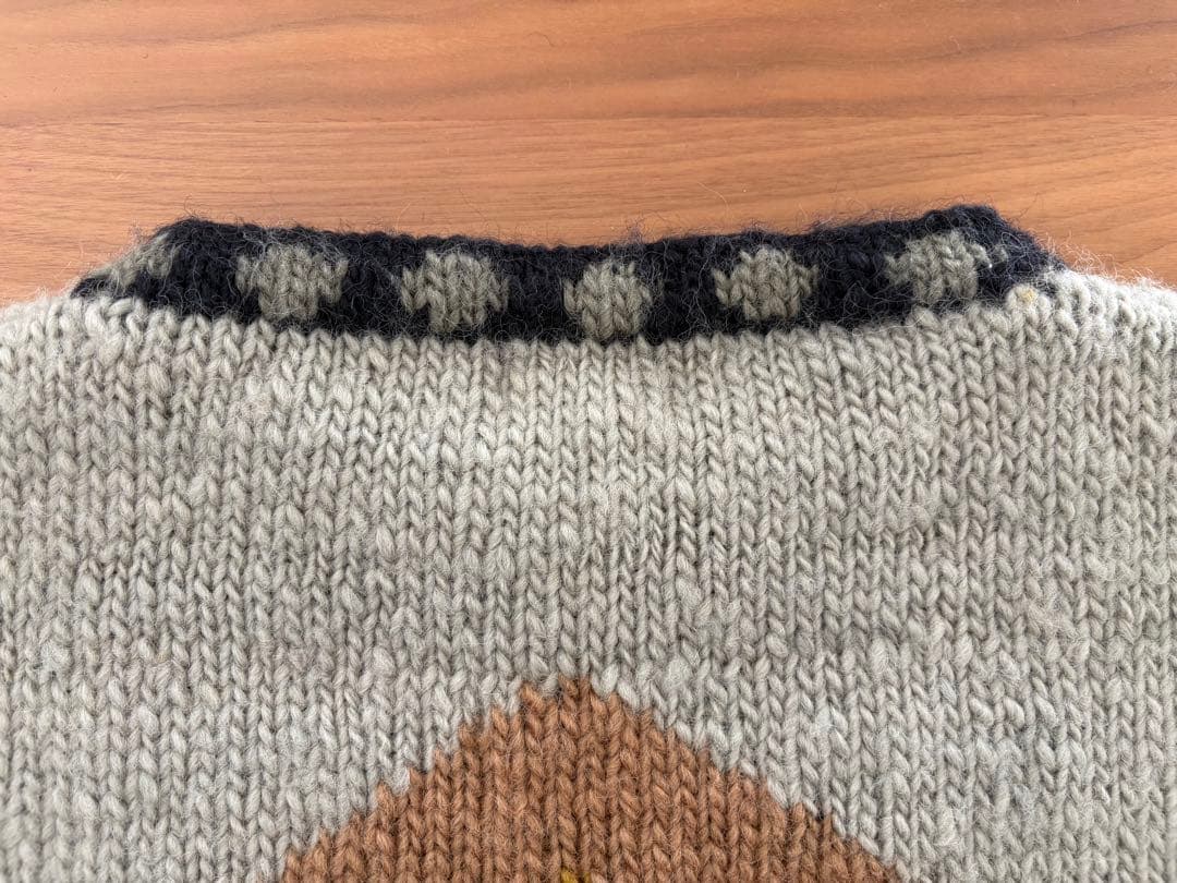 ネパール製 ハンドメイドニット ウール100% セーター ハンドクラフト