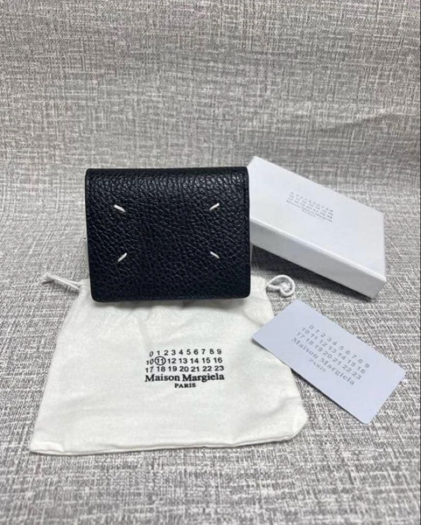 新品メゾンマルジェラ 折り財布 ブラック ケース カード