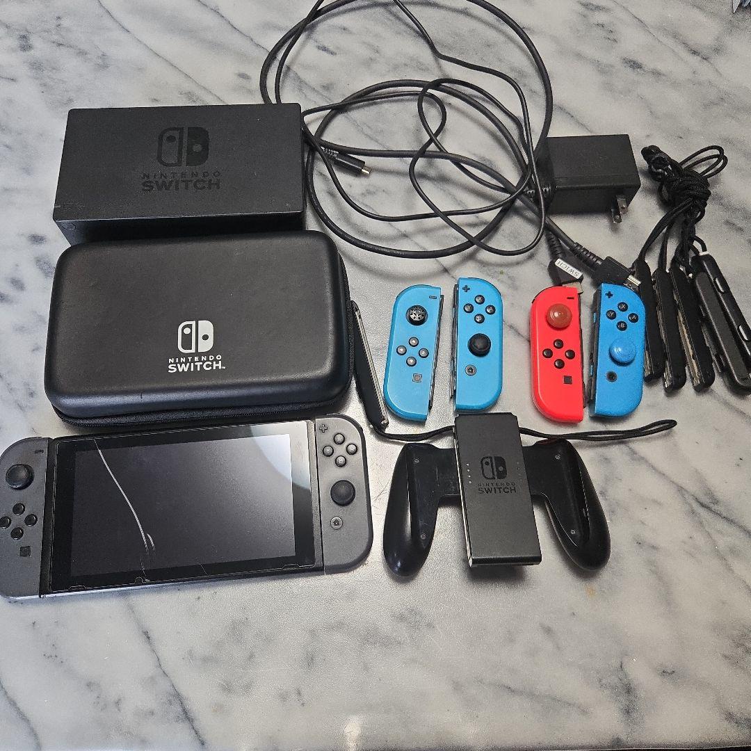 万*✨様 Nintendo Switch 本体 + ジョイコンセット Amazon.co.jp: 【整備済み品】 Nintendo Switch 本体 (ニンテンドー
