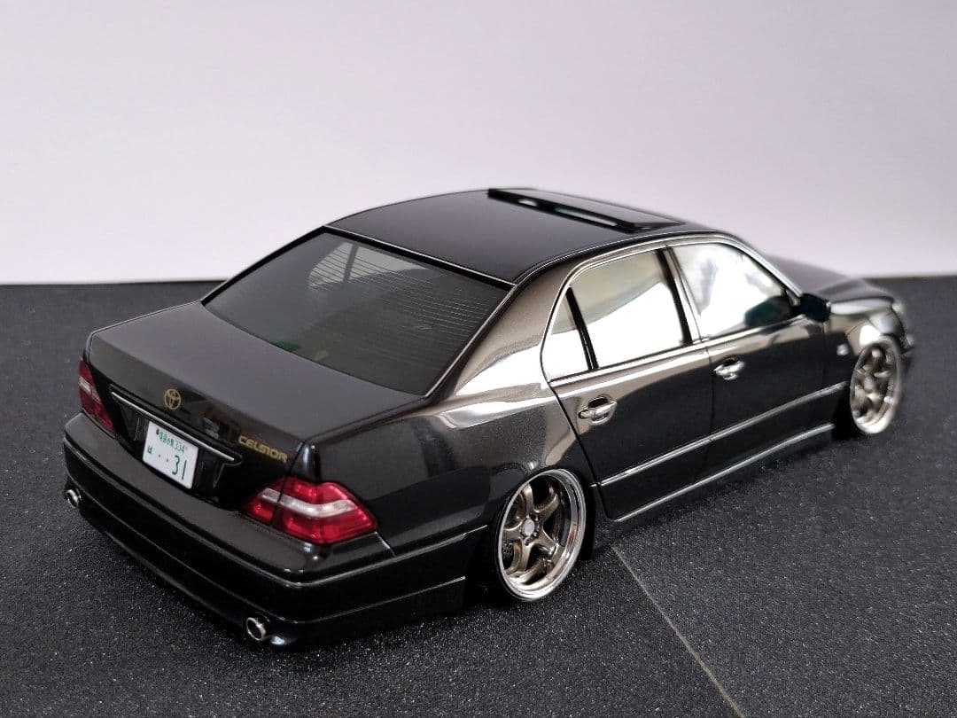 アオシマ 1/24 セルシオ 30後期 純正ハーフエアロ仕様 プラモデル 完成