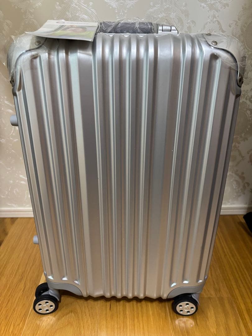 Travelhouse シルバー キャリーケース 中型 キャリーケース シルバー おしゃれ」の人気商品一覧 | 安い商品を通販
