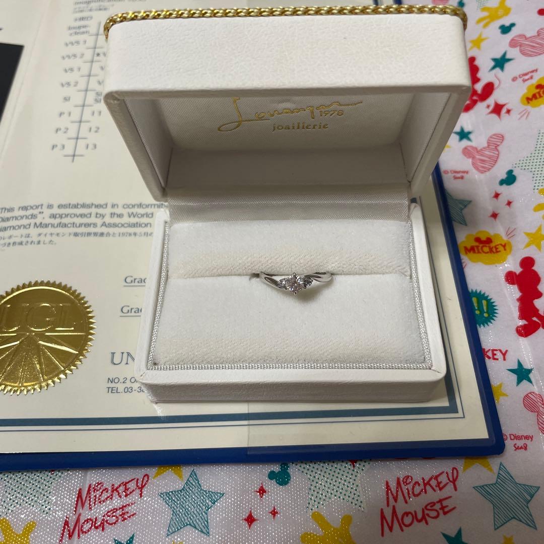 ダイヤリング0.308カラット　エンゲージリング婚約指輪　鑑定書付き