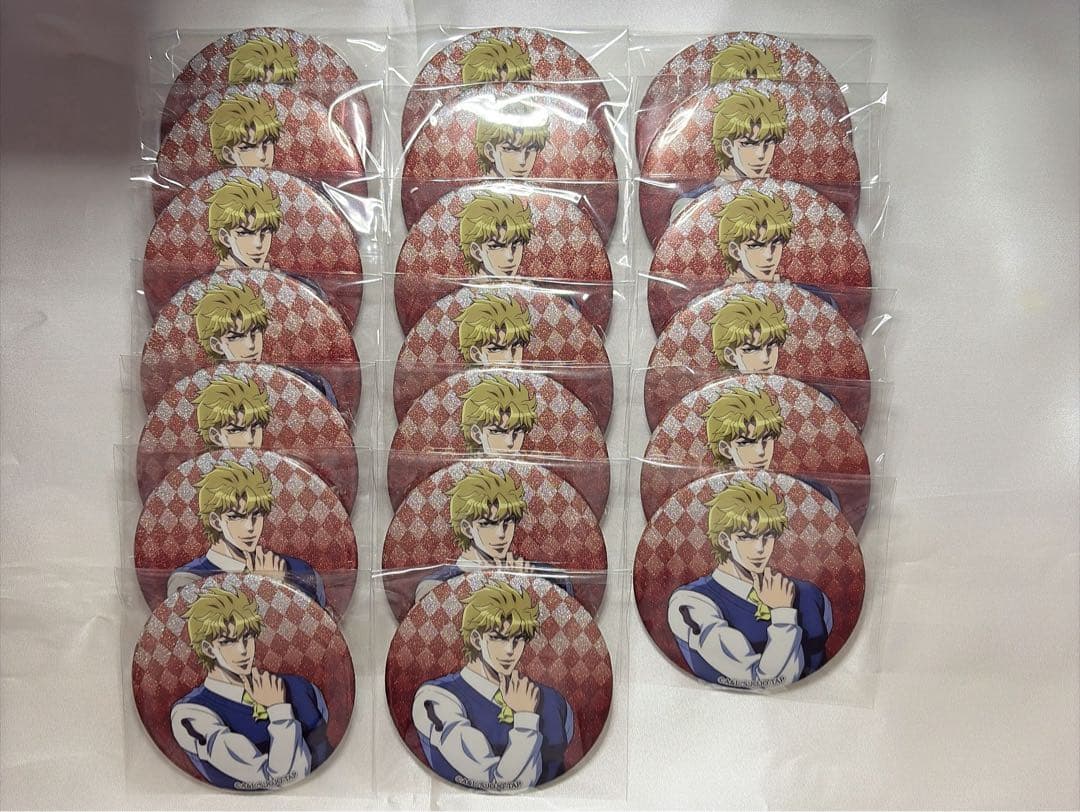 ジョジョ ワールドQ　75mmグリッター缶バッジ　ディオ・ブランドー ジョジョ ワールドQ 75mmグリッター缶バッジ ディオ・ブランドー 2個