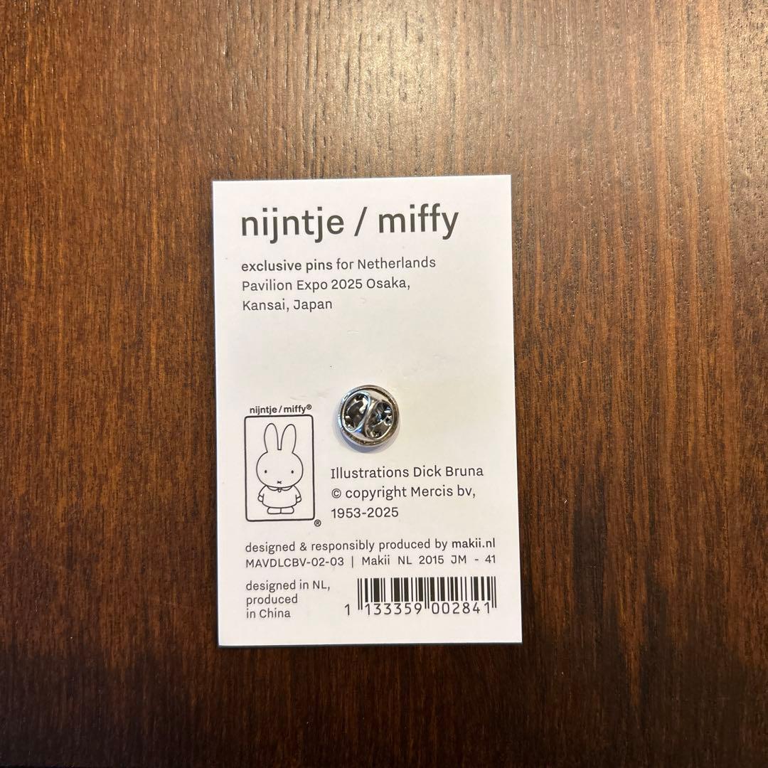万博 ミッフィー ピンバッチ オランダ館限定 - メルカリ