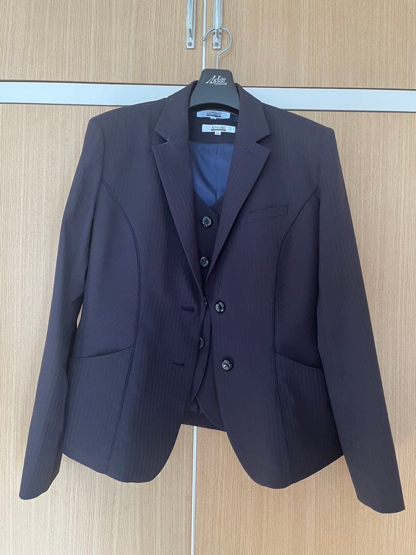 レディーススリーピース（キュロット）スーツ