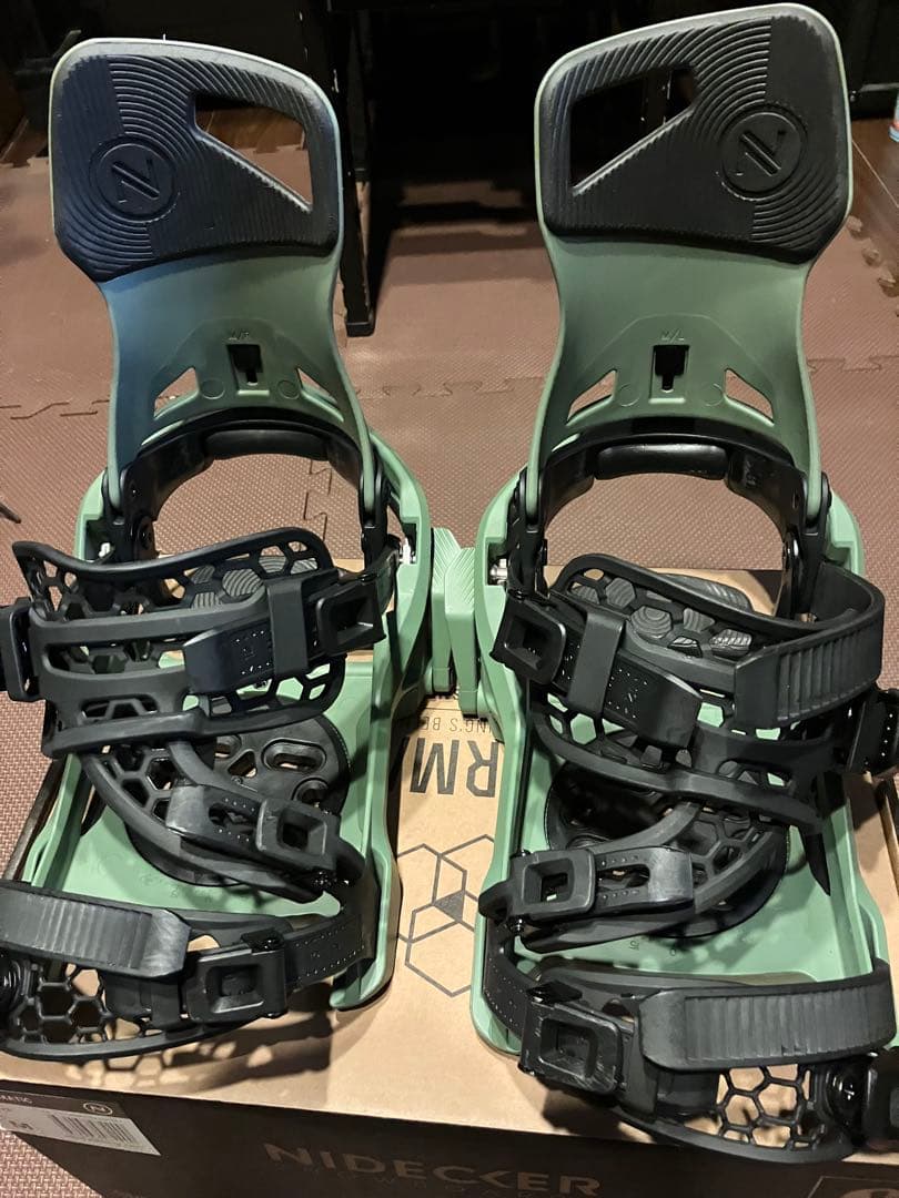 ナイデッカー　スーパーマチック　23-24 Mサイズ