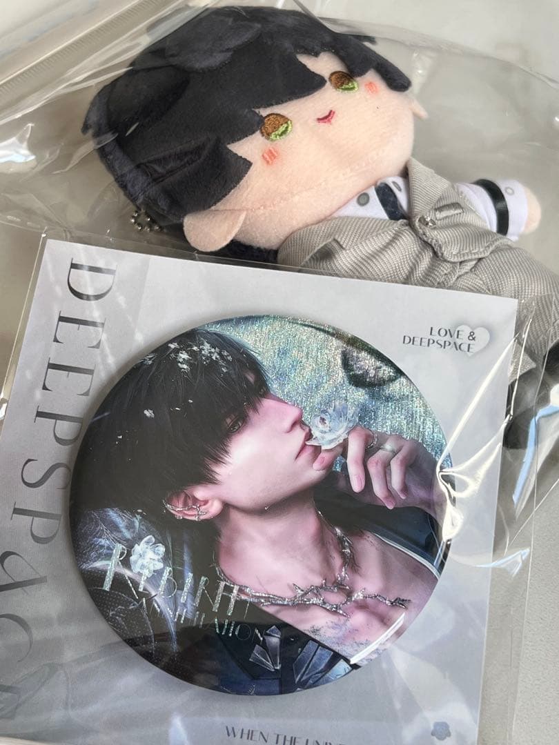 恋と深空 レイ ぬいぐるみ 雲遊 缶バッジ 即日発送 - メルカリ