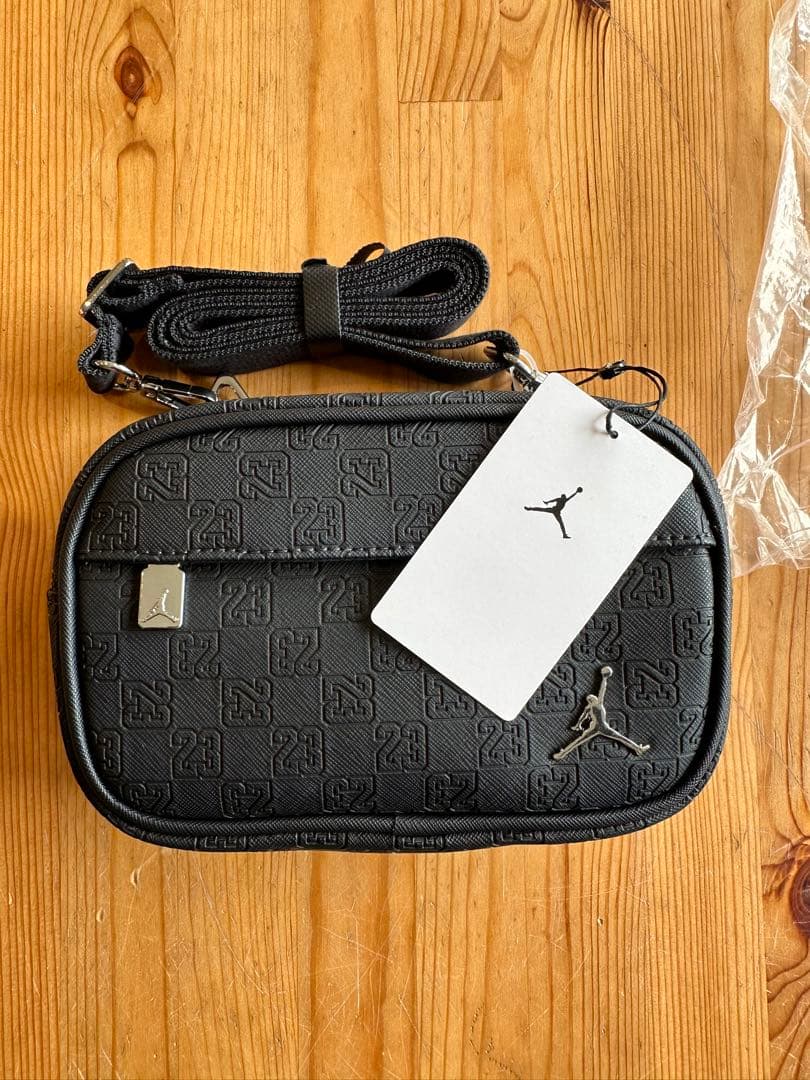 バッグ JORDAN BRAND JAM MONOGRAM CAMERA BAG