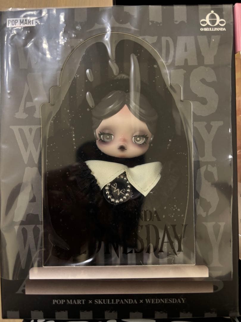 POP MART WEDNESDAY SKULLPANDA フィギュア　US限定