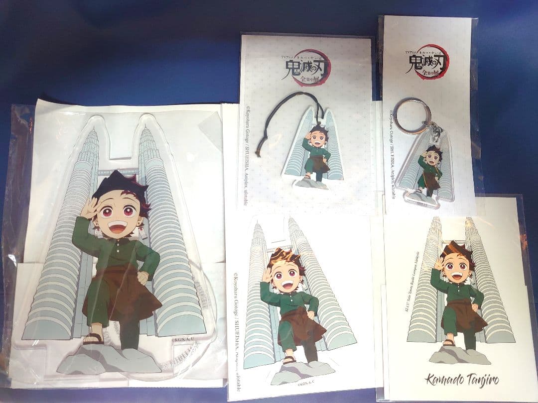 進撃の巨人 巨人中学校 缶バッジ スイパラ ライナー ベルトルト 缶バッチ