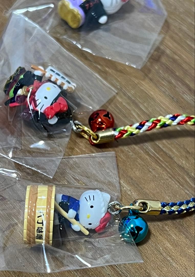 ご当地キティ 根付け 名古屋 東海限定 3種セット - メルカリ