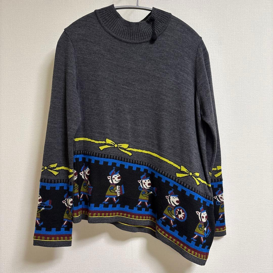 美品　アルベロベロ　ニット