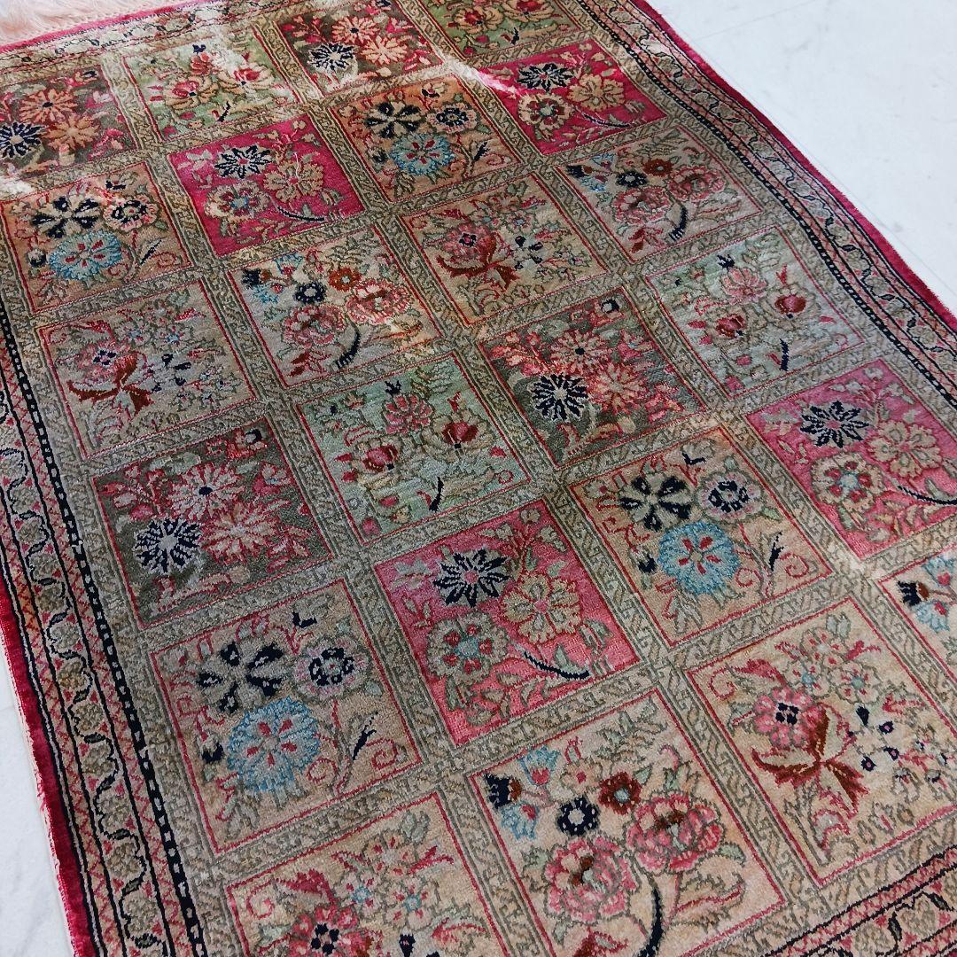 Y2512 ペルシャ絨毯 クム産 シルク 手織72万ノット 78×56㎝ ペルシャ絨毯 クム産 シルク手織り 82×114cm ＃18386 | ラグマット