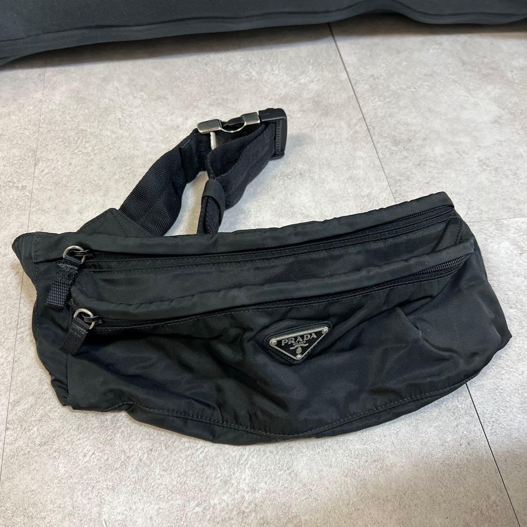 PRADA ブラック ボディバッグ 黒 ナイロン ウエストポーチ