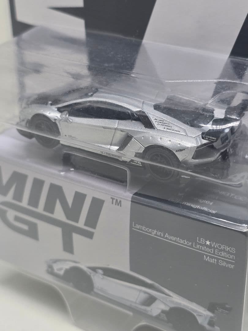 MiNiGT LBworks ランボルギーニアヴェンタドール マットシルバー