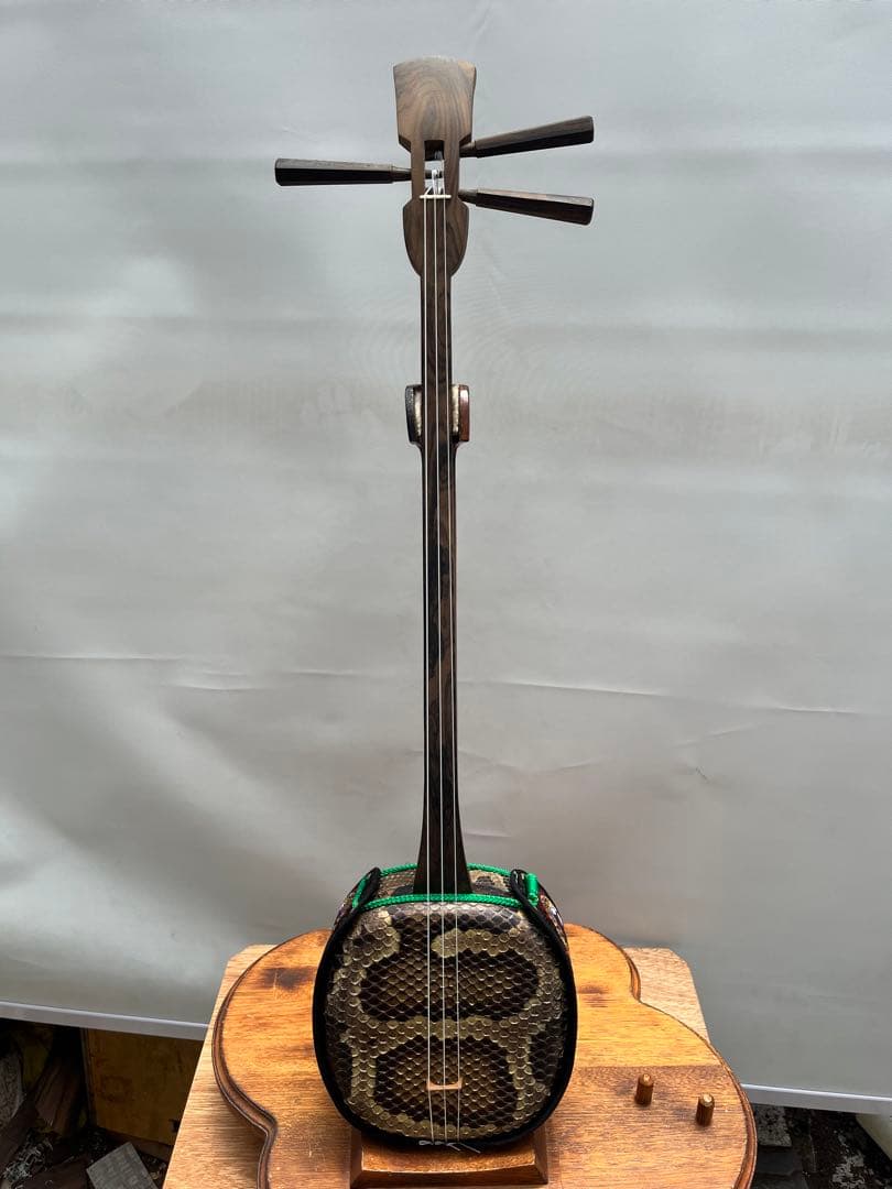 沖縄三線　シャム柿(孔雀杢)艶消し