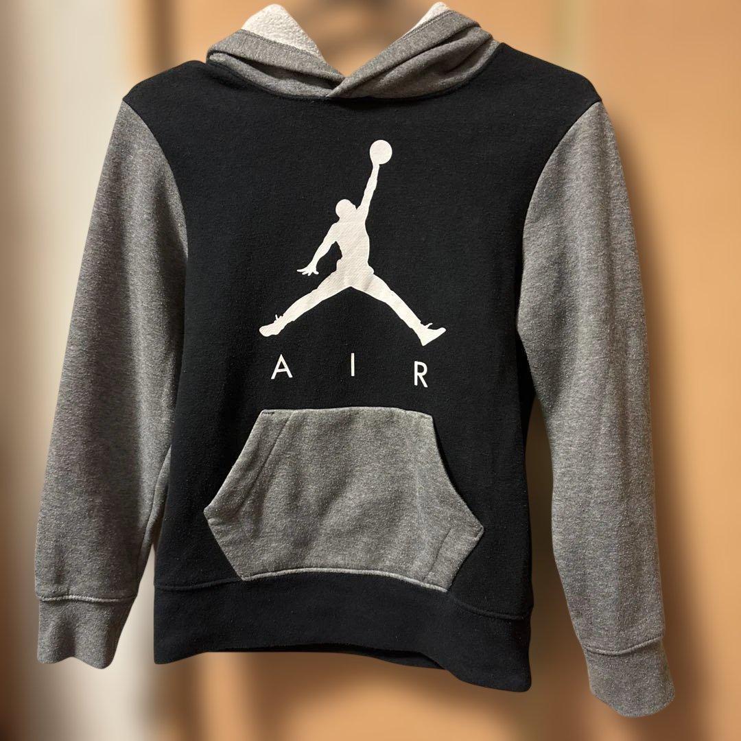 Jordan ジャンプマンロゴ パーカー☆130〜140㌢ - メルカリ