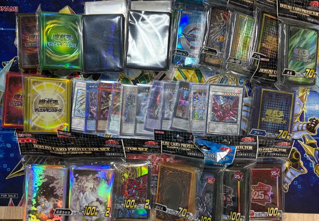 ね*こ様 遊戯王　スリーブ　カード　まとめ売り 遊戯王 公式スリーブ 約150種類 セット 各1枚 コレクション まとめ売り