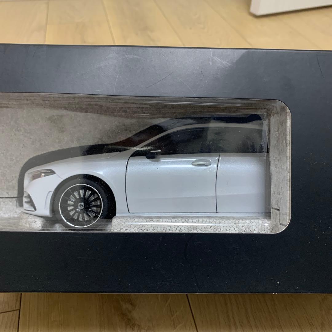 メルセデス・ベンツ Aクラス ミニカー 1/18