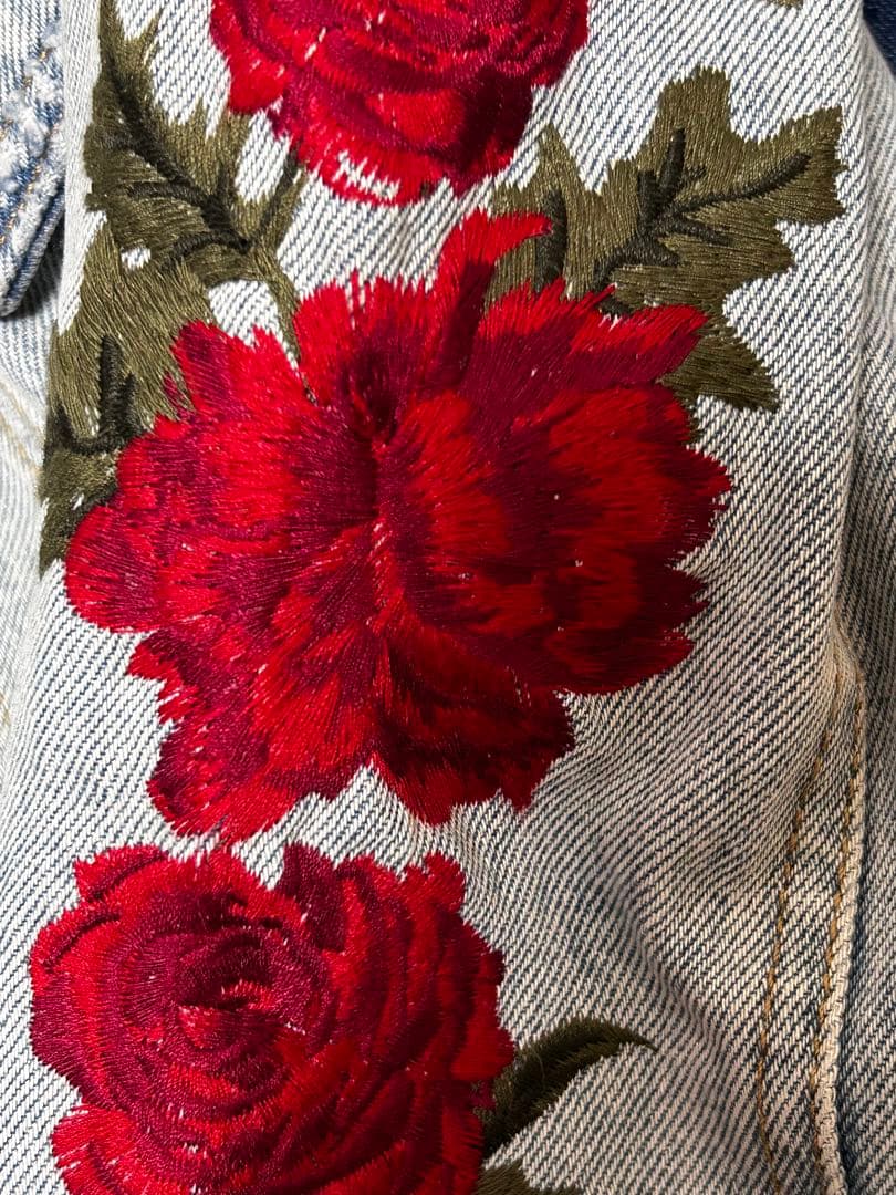 Levi's 花柄刺繍 ボア付きデニムジャケット S - メルカリ