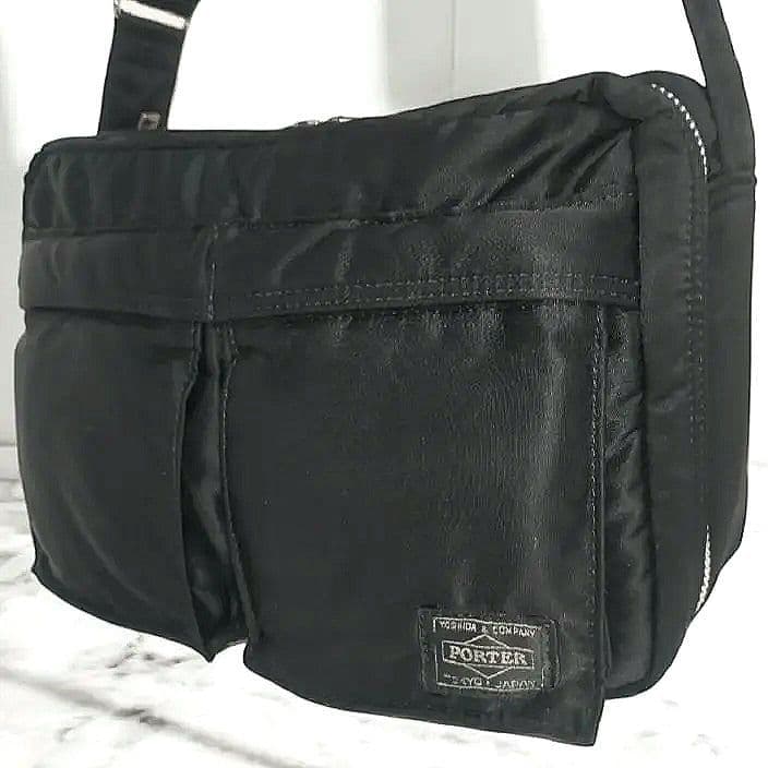✨廃盤品✨PORTER タンカー　2層式　ショルダーバッグ　ブラック 定価39600円】 美品 PORTER 2層式 タンカー ショルダーバッグ 黒