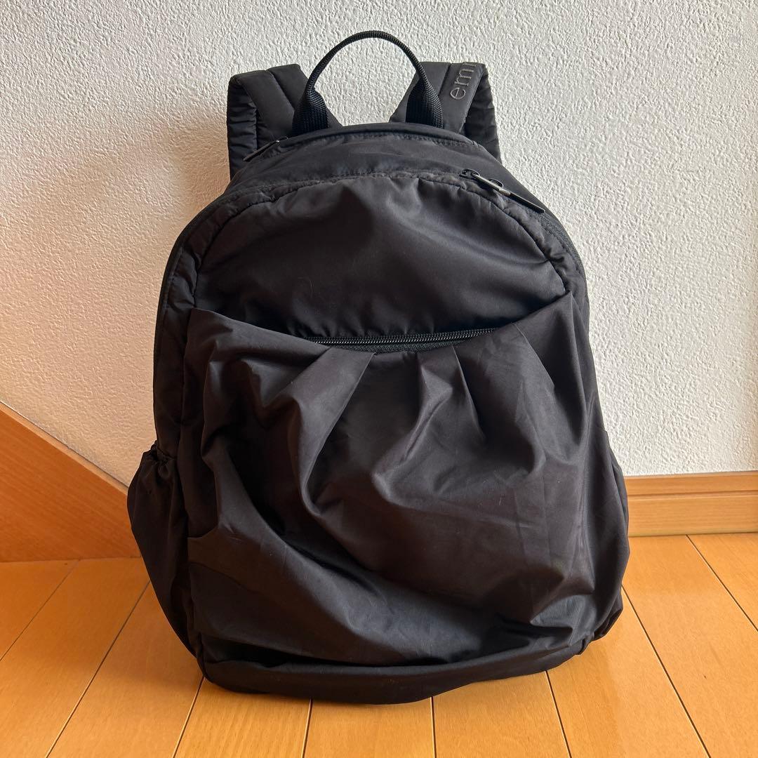 【emmi atelier】eco 撥水ミニギャザーボディーバックパック emmi atelier】eco 撥水ミニギャザーボディーバックパック(バック