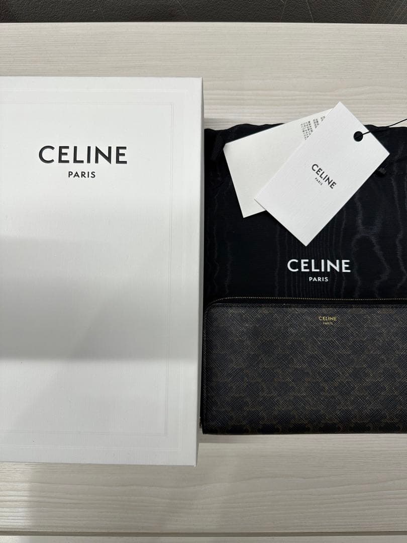 CELINE ラージジップドウォレット トリンオフキャンバス