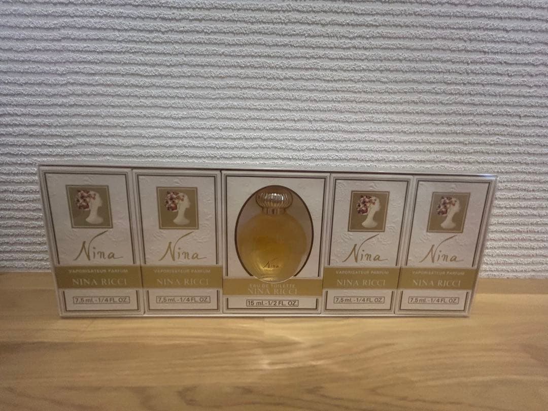 【未使用】5本セットNina Ricci 女性用香水