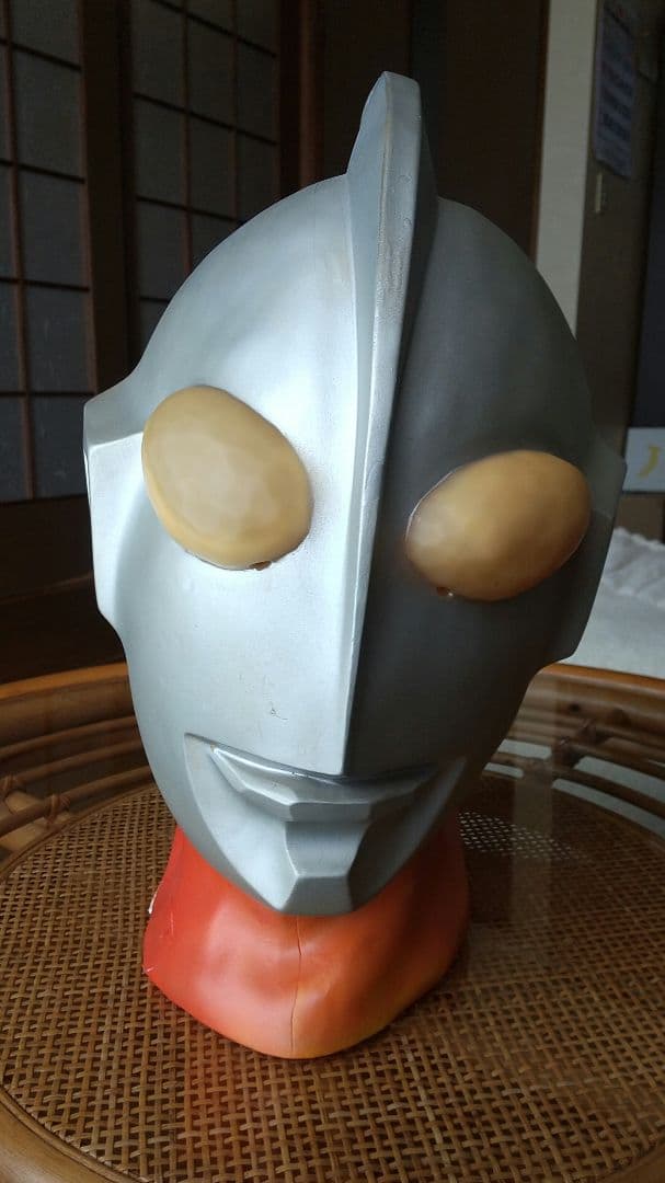 ウルトラマン1/1 ヘッドフィギュア 約38cm