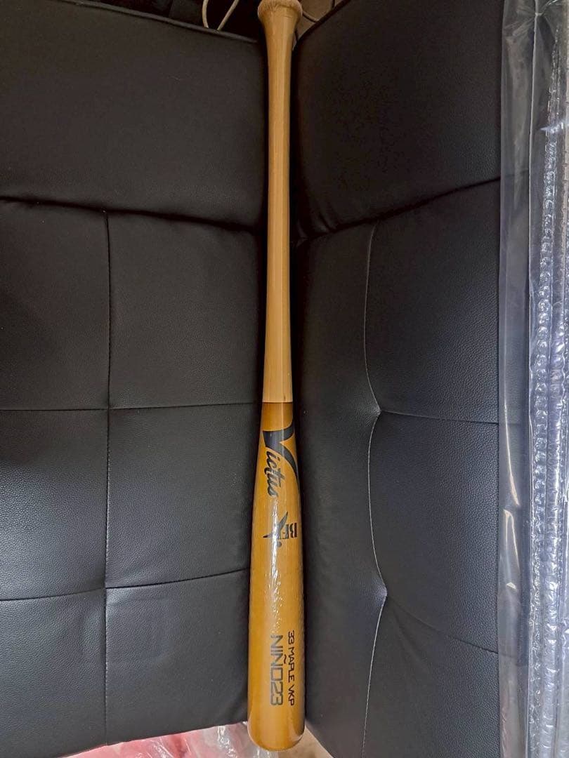 ビクタス硬式木製バット