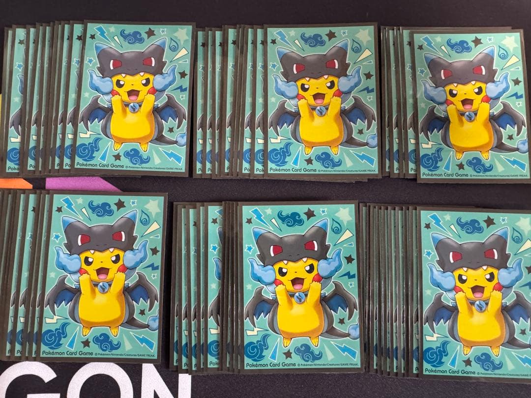 メガリザードンX Y ポンチョを着たピカチュウ スリーブ デッキケース