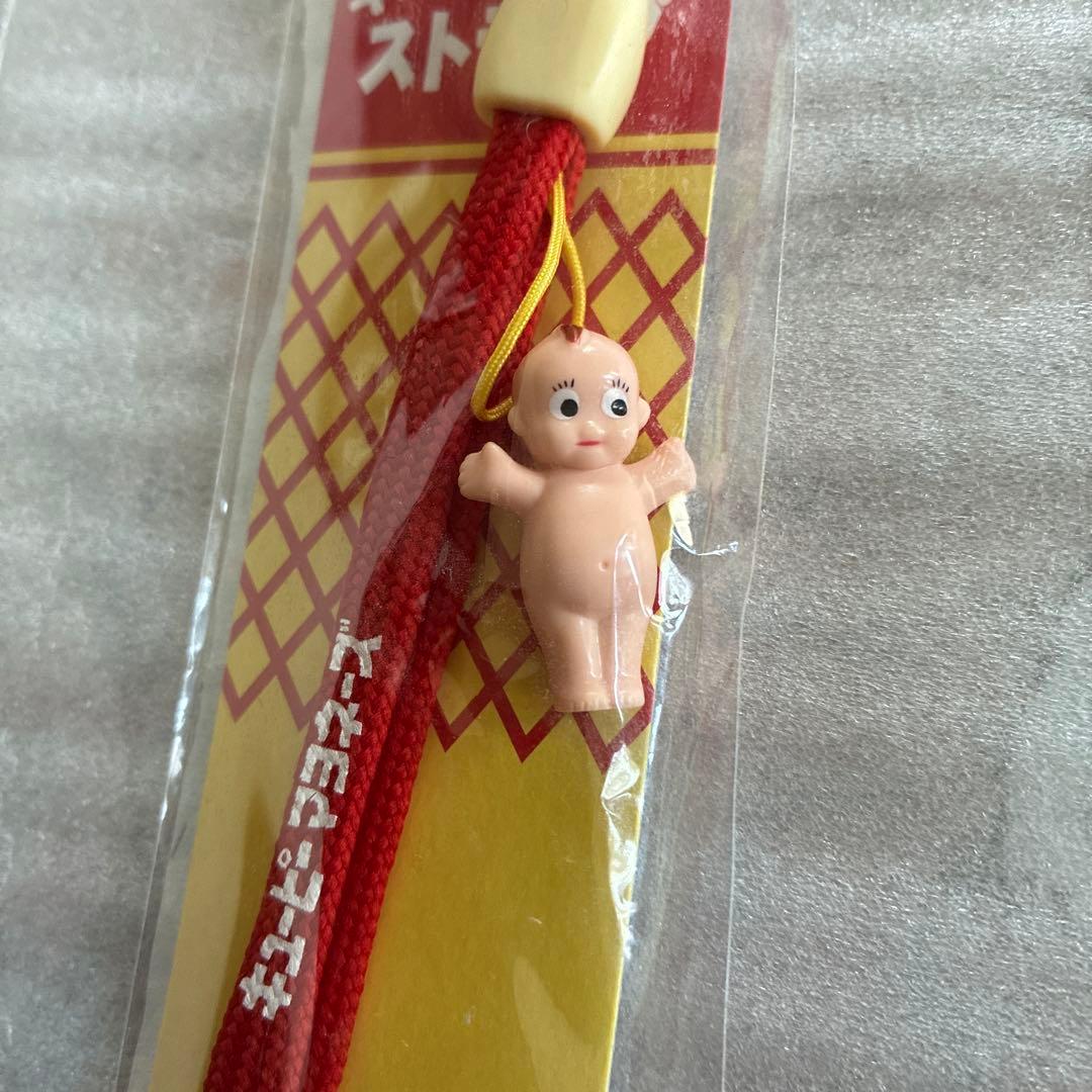 キューピー 赤ちゃん ストラップ - メルカリ