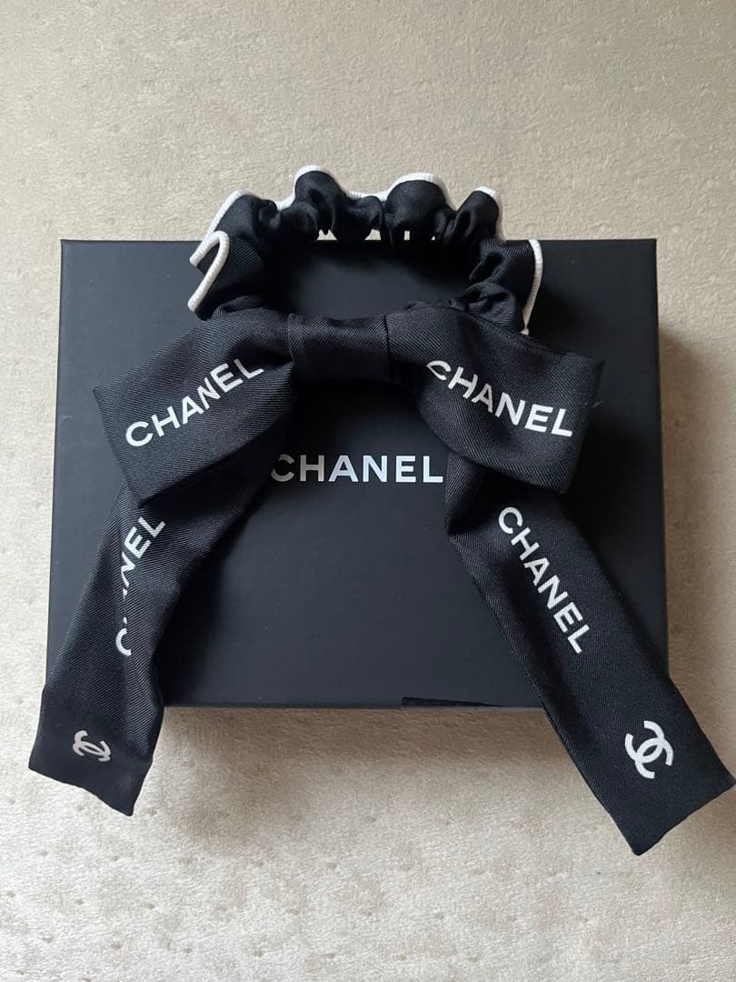 CHANEL シャネル シュシュ リボン ヘアアクセサリー 黒 - メルカリ