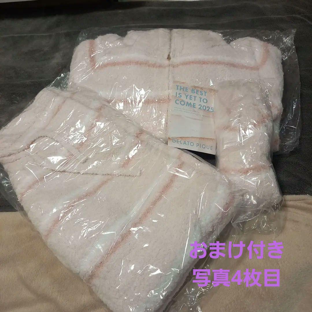 【新品】ジェラートピケ　パーカー、靴下、ズボン　ピンク　もこもこ　おまけ付き ジェラートピケ もこもこルームウェアセット ピンク パーカー長ズボン